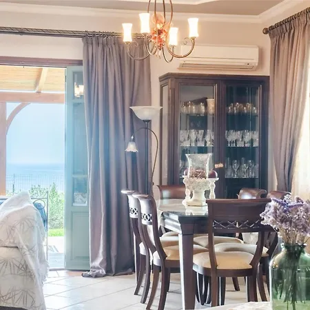 Kefalonia - Charming 3 Bedroom Gardenia