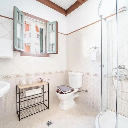 Kefalonia - Charming 3 Bedroom Gardenia Βίλα *