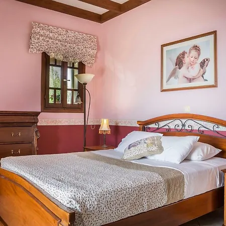 Kefalonia - Charming 3 Bedroom Gardenia *