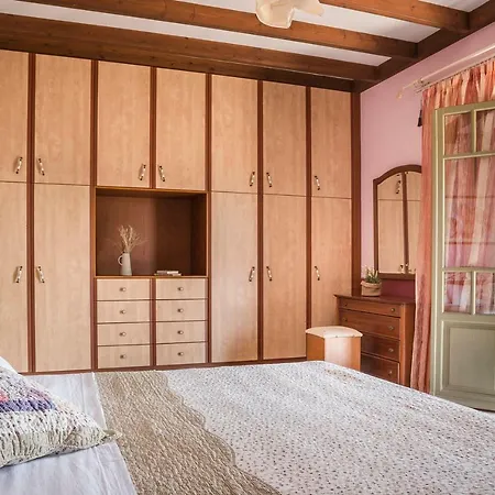 Kefalonia - Charming 3 Bedroom Gardenia