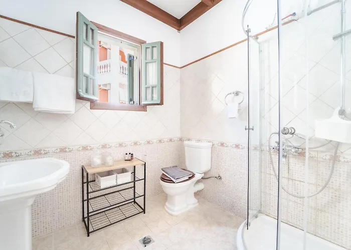 Kefalonia - Charming 3 Bedroom Gardenia Villa *