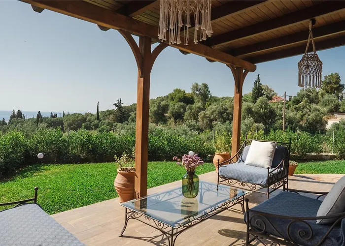 Villa Kefalonia - Charming 3 Bedroom Gardenia *