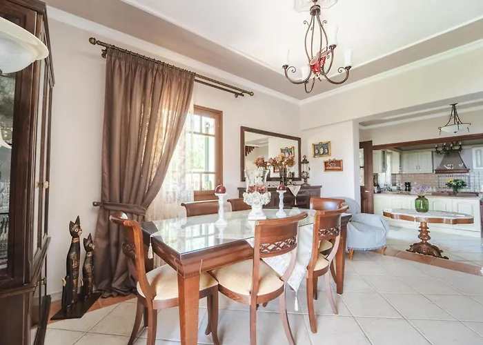 Kefalonia - Charming 3 Bedroom Gardenia Spartià